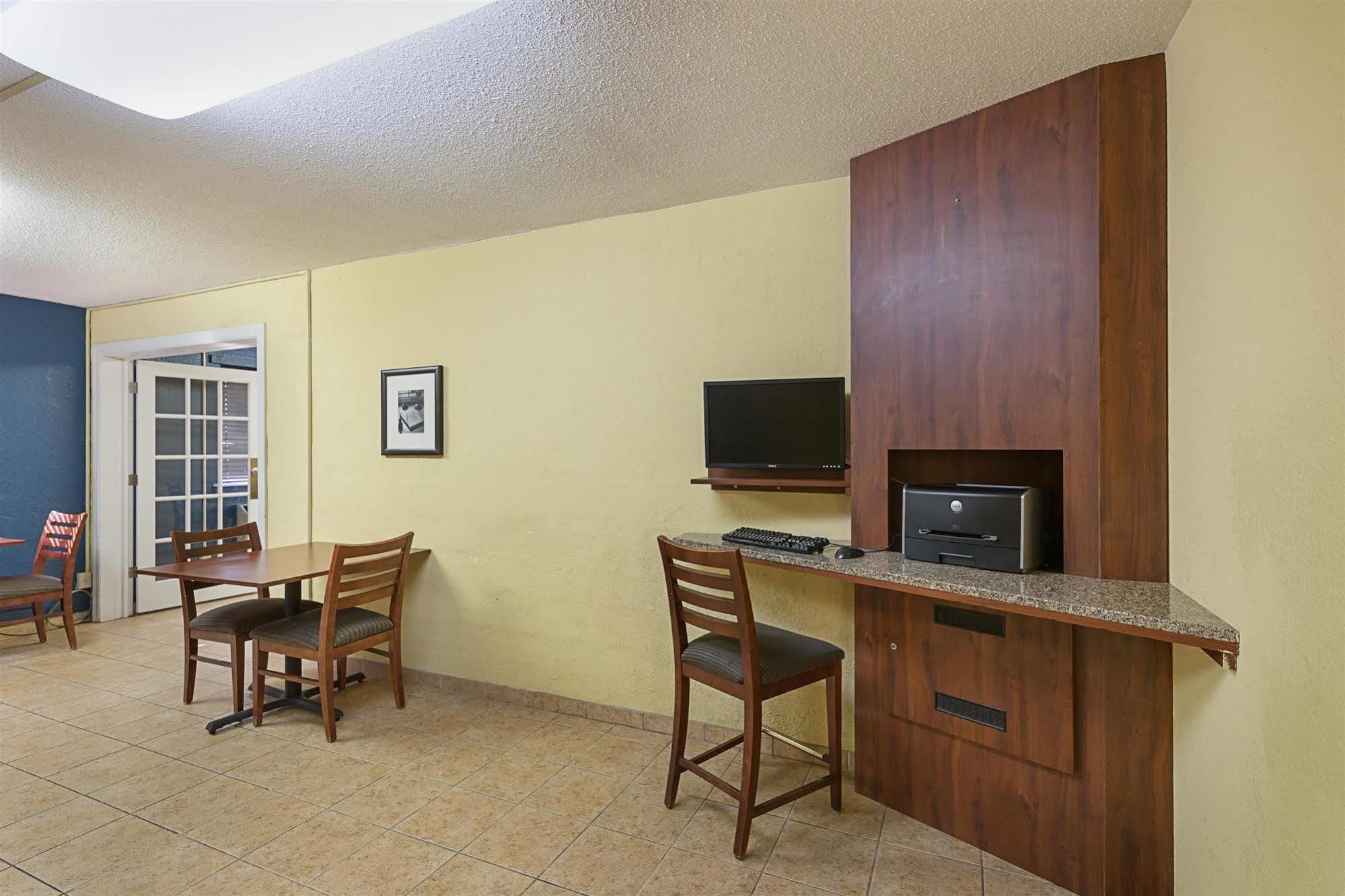 Motel 6-Moline, Il Bagian luar foto