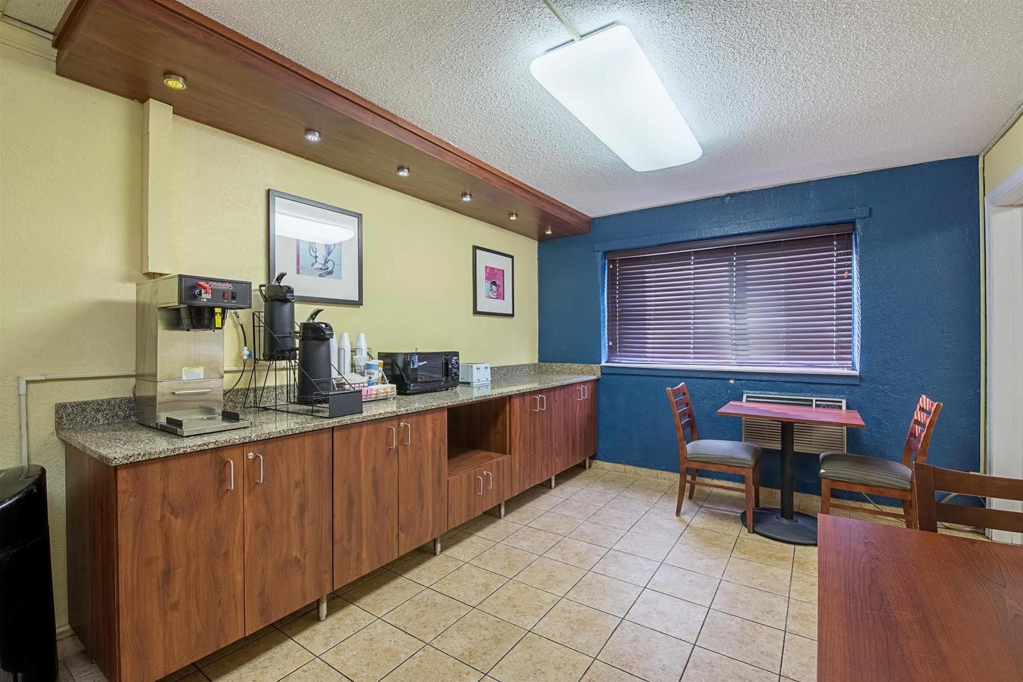 Motel 6-Moline, Il Bagian luar foto