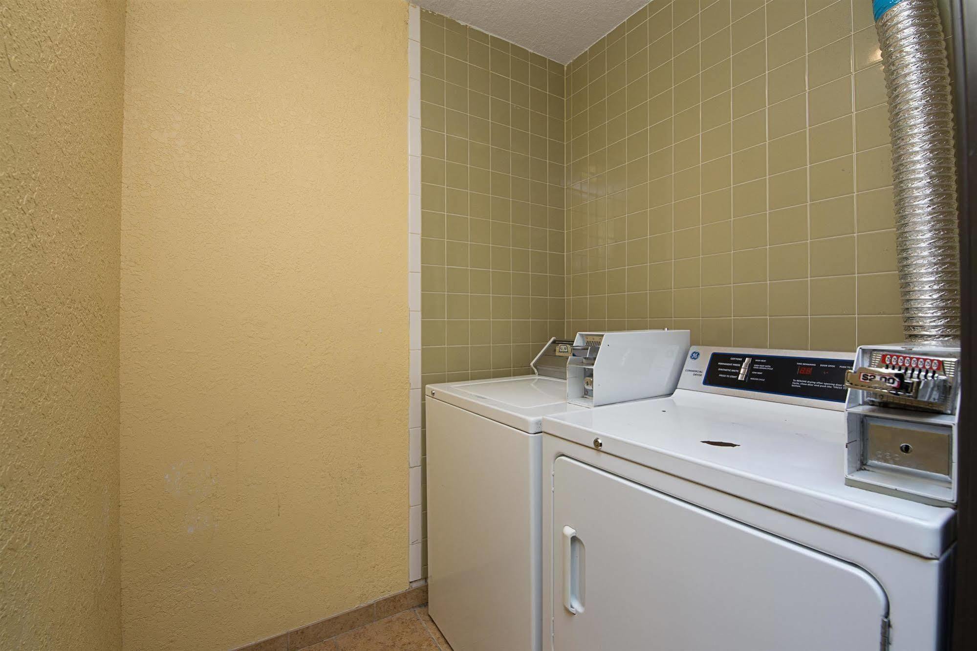 Motel 6-Moline, Il Bagian luar foto