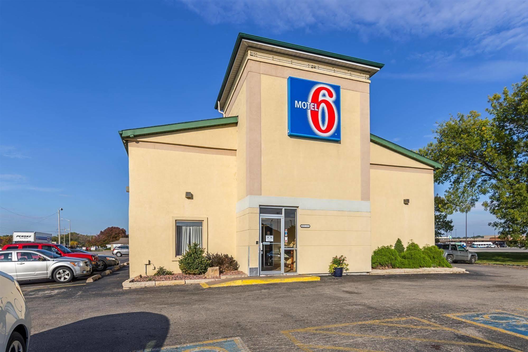Motel 6-Moline, Il Bagian luar foto